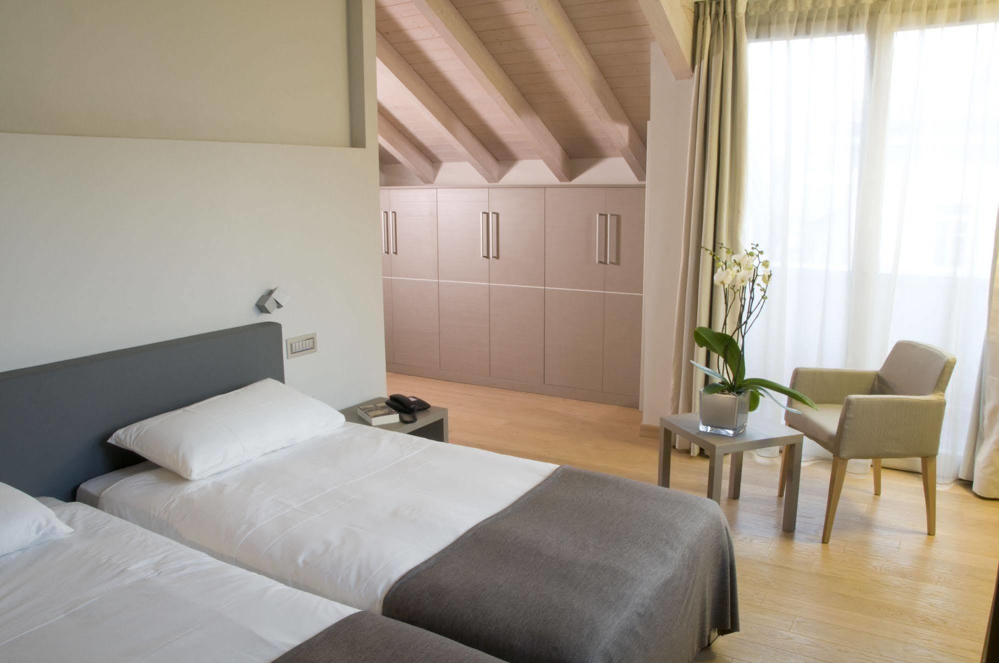 Hotel Di Varese Esterno foto