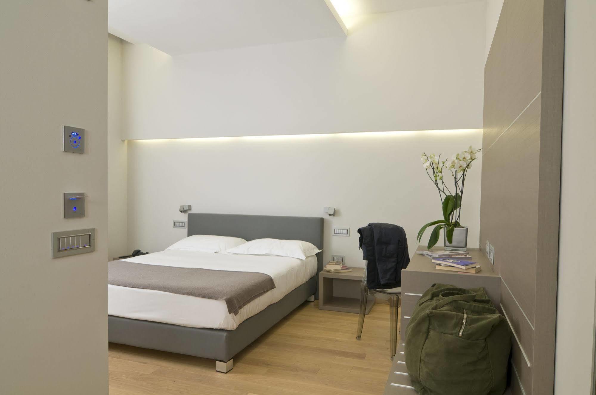 Hotel Di Varese Esterno foto